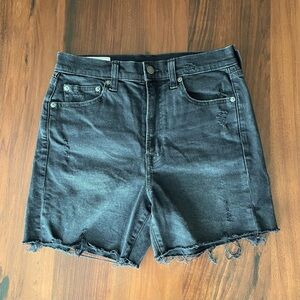 Gap women’s black denim high rise shorts size 28/6 tall